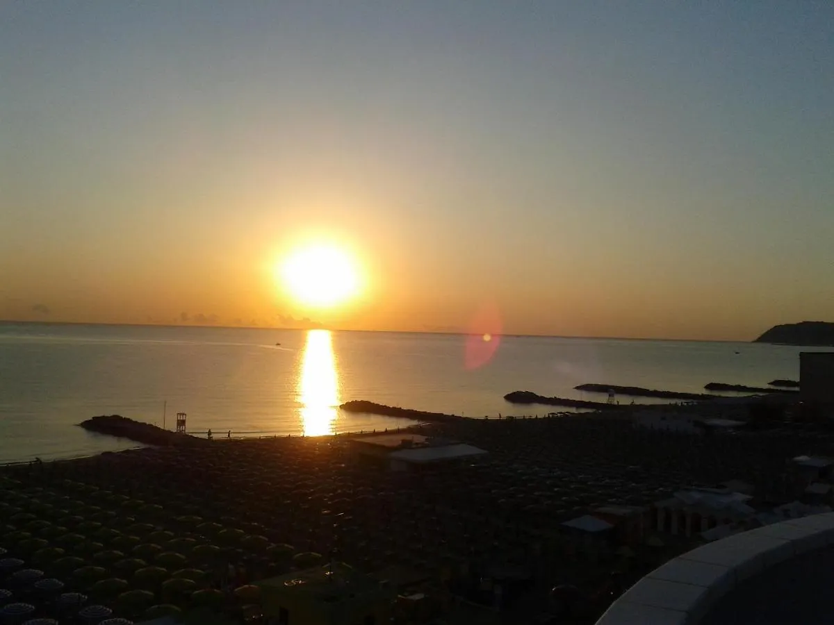 Hotel Villa Rosa Misano Adriatico 3*,  Italie